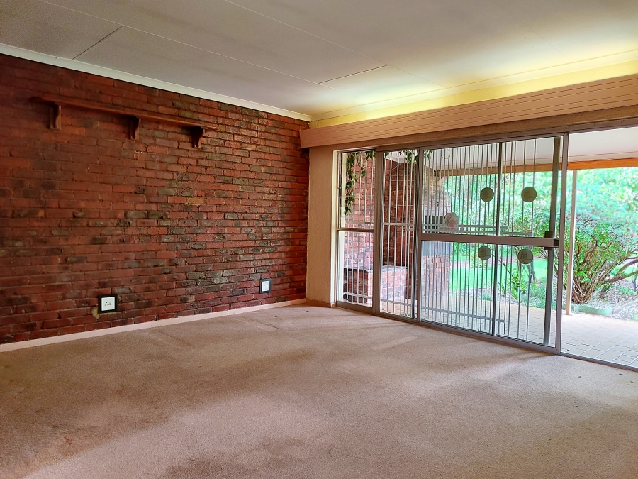 2 Bedroom Property for Sale in Roosheuwel North West